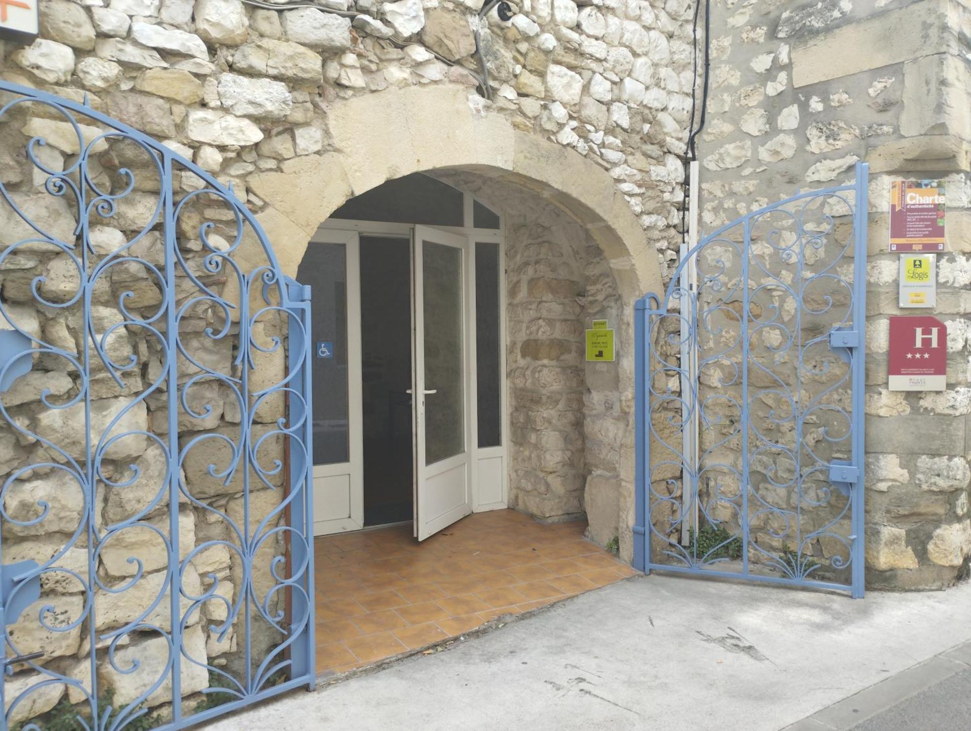 Logis Hotel Restaurant L'Esquielle Saint-Genies-de-Malgoires Exteriör bild
